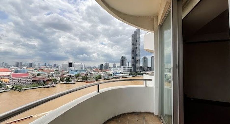 For sale 2 bedrooms condo in Sathon, Bangkok