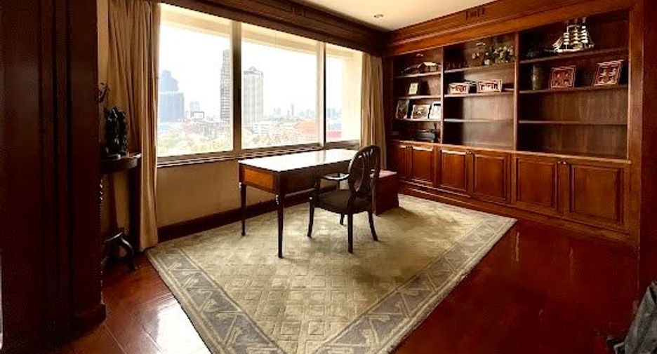 For sale 2 bedrooms condo in Sathon, Bangkok
