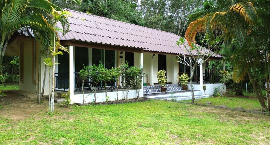 For sale 7 Beds retail Space in Takua Pa, Phang Nga