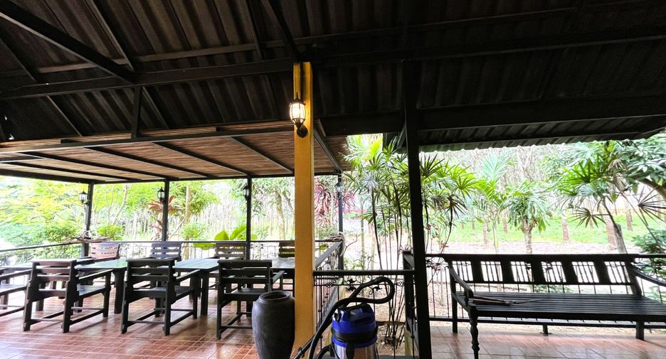 For sale 7 Beds retail Space in Takua Pa, Phang Nga