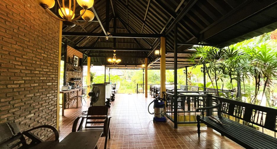 For sale 7 Beds retail Space in Takua Pa, Phang Nga