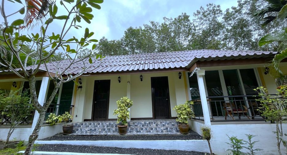 For sale 7 Beds retail Space in Takua Pa, Phang Nga