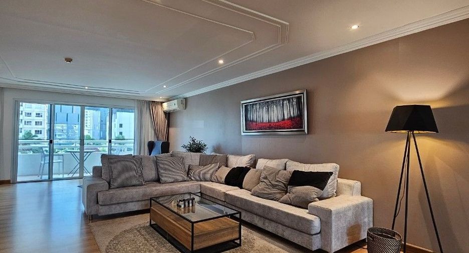 For rent 3 bedrooms condo in Khlong Toei, Bangkok