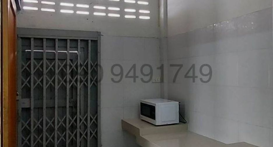 For rent 2 bed townhouse in Suan Luang, Bangkok