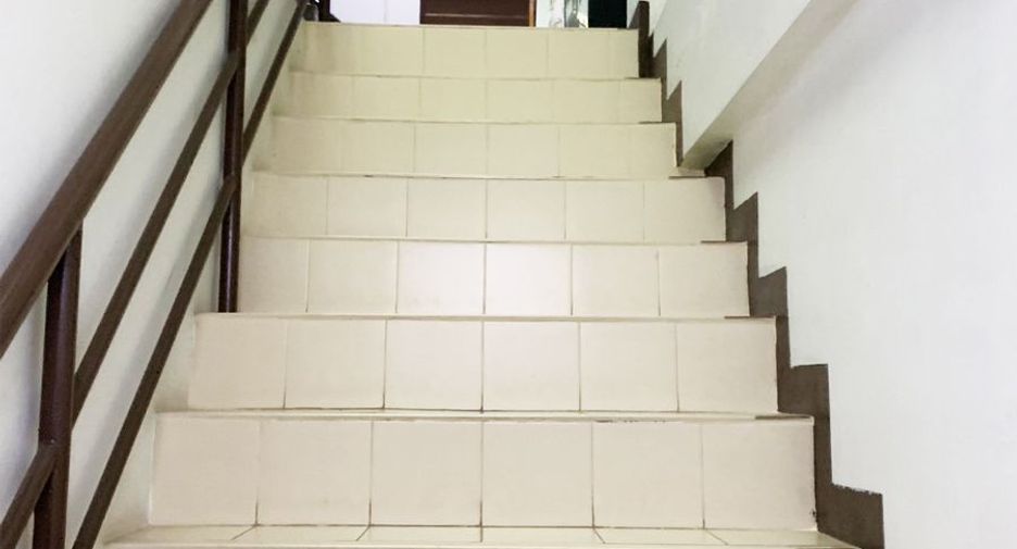 出售 5 卧室 商业空间 在 Krathum Baen, Samut Sakhon