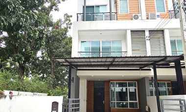 Casa en venta de 3 habitaciones en Lak Si, Bangkok