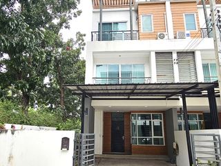 For sale 3 ベッドルーム house in Lak Si, Bangkok