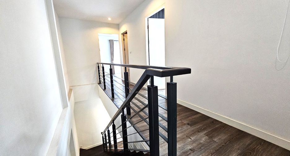 For sale 3 bedrooms house in Lak Si, Bangkok