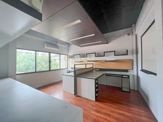 For sale 5 bed townhouse in Phaya Thai, Bangkok