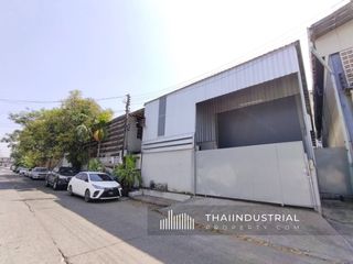 For rent warehouse in Mueang Samut Prakan, Samut Prakan