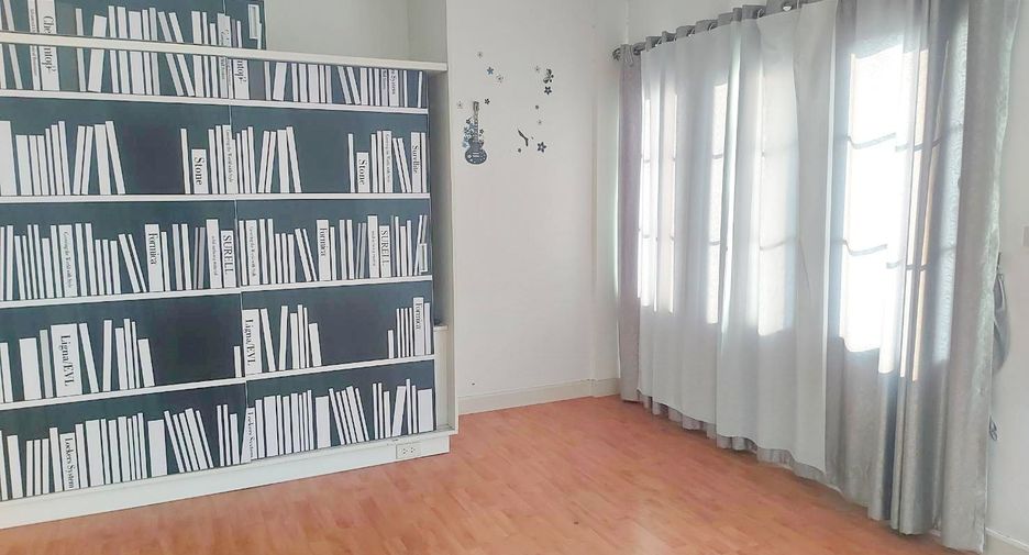 For sale 4 bedrooms townhouse in Khan Na Yao, Bangkok
