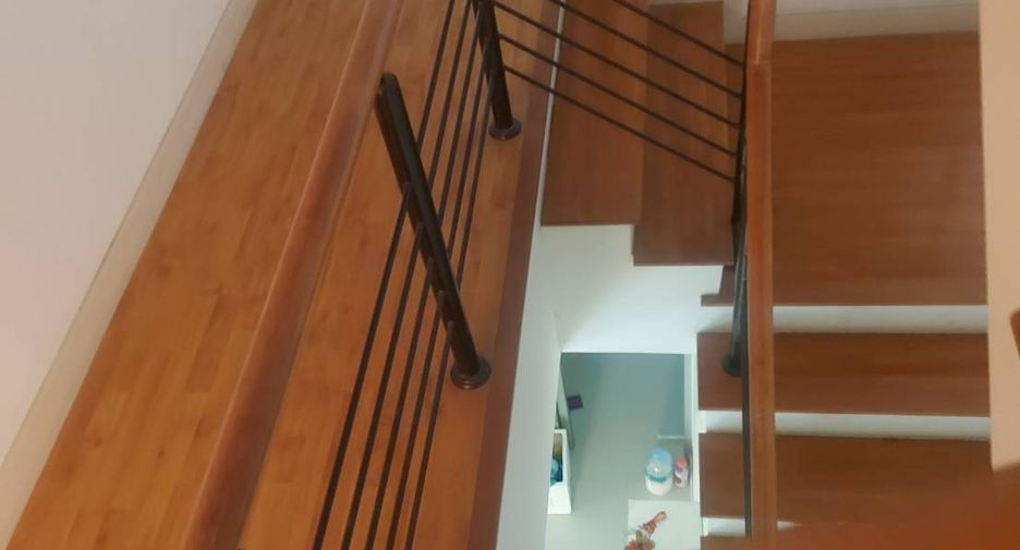 For sale 4 bedrooms townhouse in Khan Na Yao, Bangkok