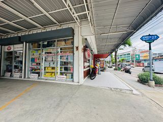 For sale 3 Beds retail Space in Lat Phrao, Bangkok