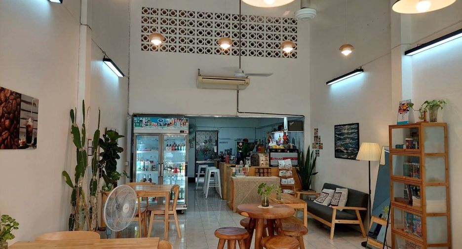 Local comercial en venta de 4 habitaciones en Mueang Nong Khai, Nong Khai