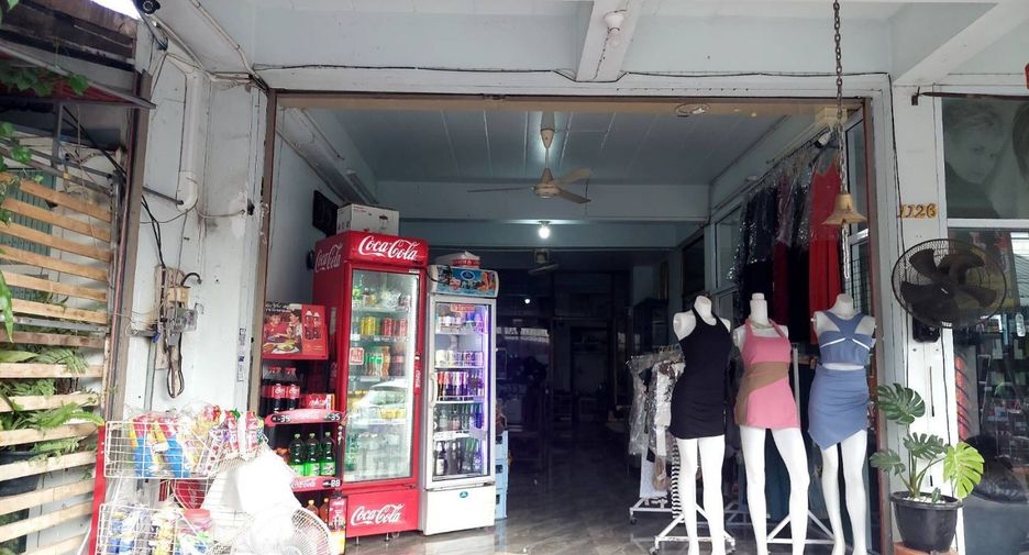 Local comercial en venta de 4 habitaciones en Mueang Nong Khai, Nong Khai