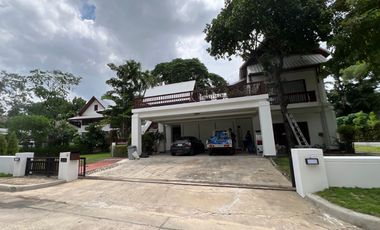 Casa en venta y en alquiler de 5 habitaciones en Pak Kret, Nonthaburi