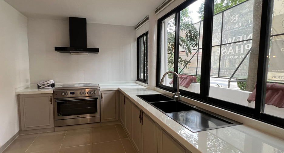 For sale そして for rent 5 ベッドルーム house in Pak Kret, Nonthaburi