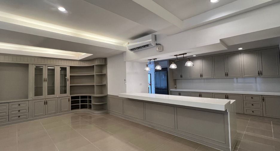 For sale そして for rent 5 ベッドルーム house in Pak Kret, Nonthaburi