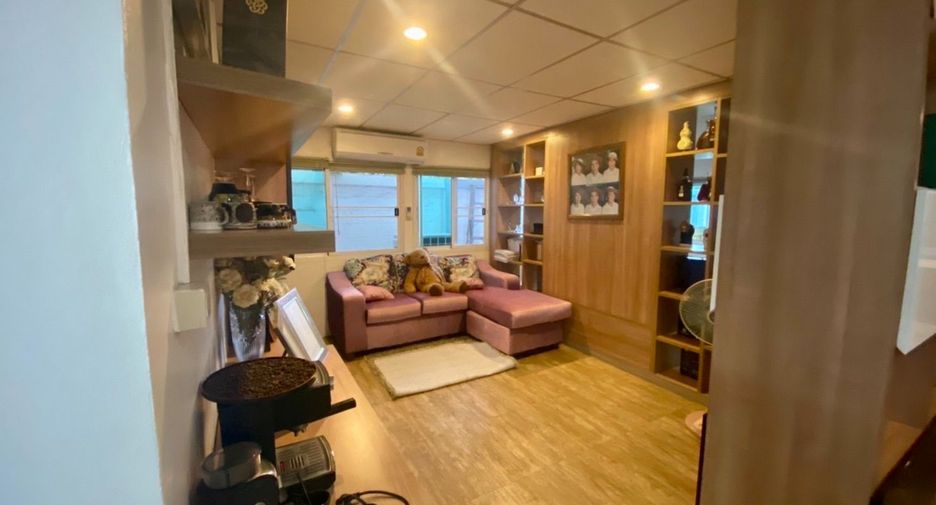 For rent 1 bed townhouse in Bang Khun Thian, Bangkok