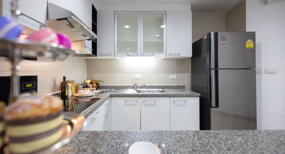 For rent 2 bedrooms apartment in Khlong Toei, Bangkok