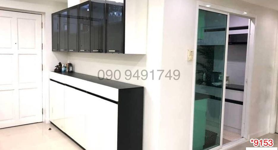 For sale 2 bedrooms condo in Watthana, Bangkok