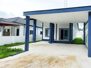 For sale 3 Beds villa in Ban Khai, Rayong