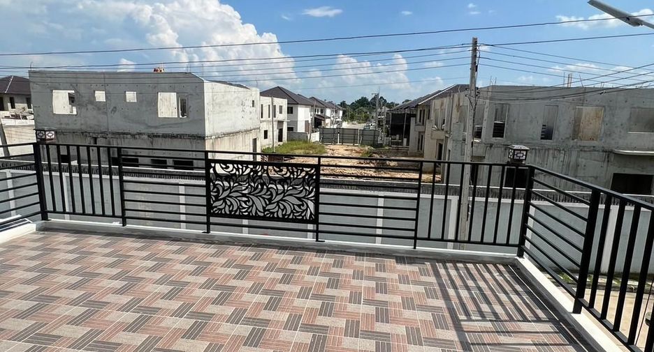 For rent 3 bedrooms house in Saraphi, Chiang Mai