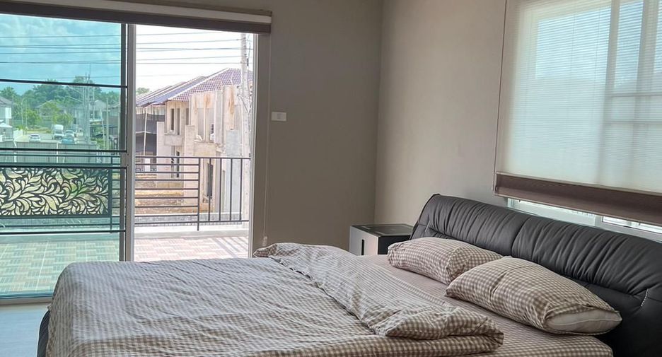 For rent 3 bedrooms house in Saraphi, Chiang Mai