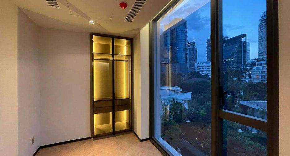 For rent and for sale 1 bed condo in Watthana, Bangkok