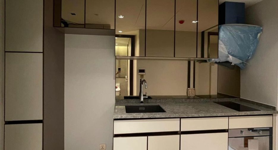 For rent and for sale 1 bed condo in Watthana, Bangkok