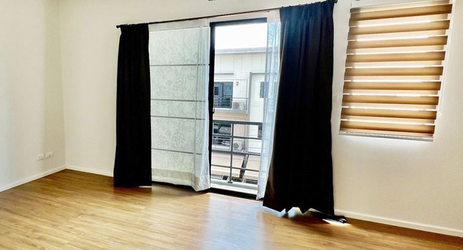 Reihenhaus zum Kauf mit 3 Zimmer in Sai Mai, Bangkok
