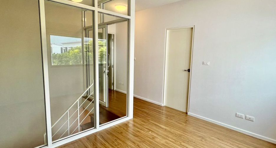 Reihenhaus zum Kauf mit 3 Zimmer in Sai Mai, Bangkok