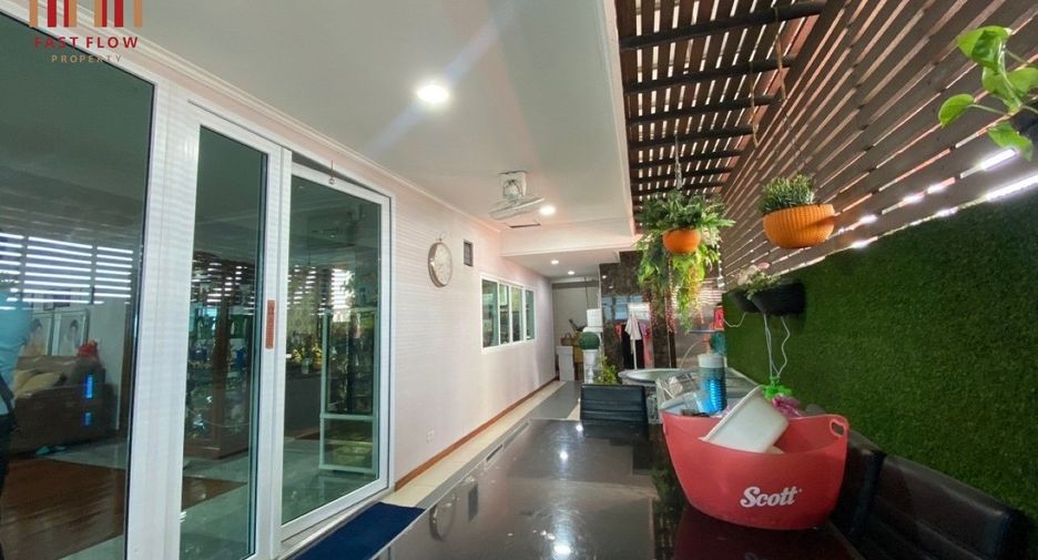 For sale 5 Beds retail Space in Yan Nawa, Bangkok