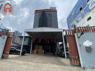 出售 5 卧室 商业空间 在 Yan Nawa, 曼谷