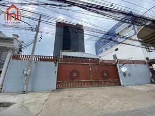 出售 5 卧室 商业空间 在 Yan Nawa, 曼谷