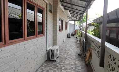 Haus zum Kauf mit 4 Zimmer in Bang Kapi, Bangkok