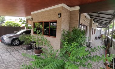 Haus zum Kauf mit 4 Zimmer in Bang Kapi, Bangkok