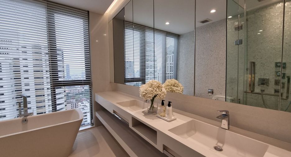 For rent and for sale 2 bedrooms condo in Khlong Toei, Bangkok