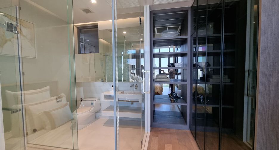 For rent and for sale 2 bedrooms condo in Khlong Toei, Bangkok