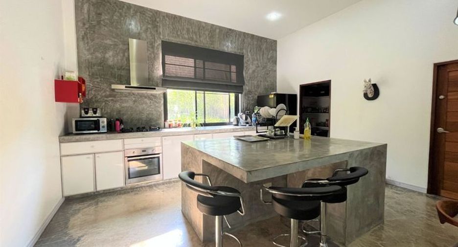 For sale 7 bedrooms villa in Mueang Krabi, Krabi