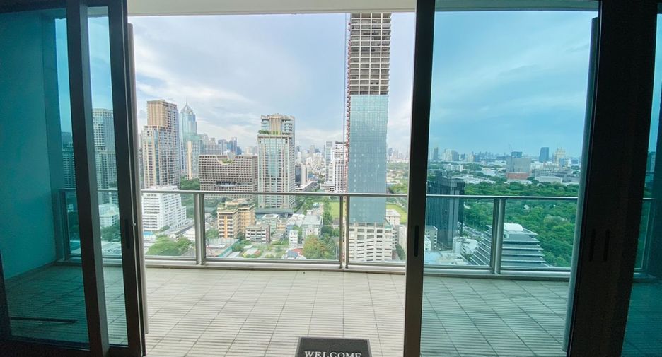 Condo en alquiler de 3 habitaciones en Pathum Wan, Bangkok