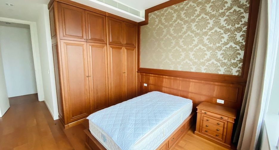 Condo en alquiler de 3 habitaciones en Pathum Wan, Bangkok