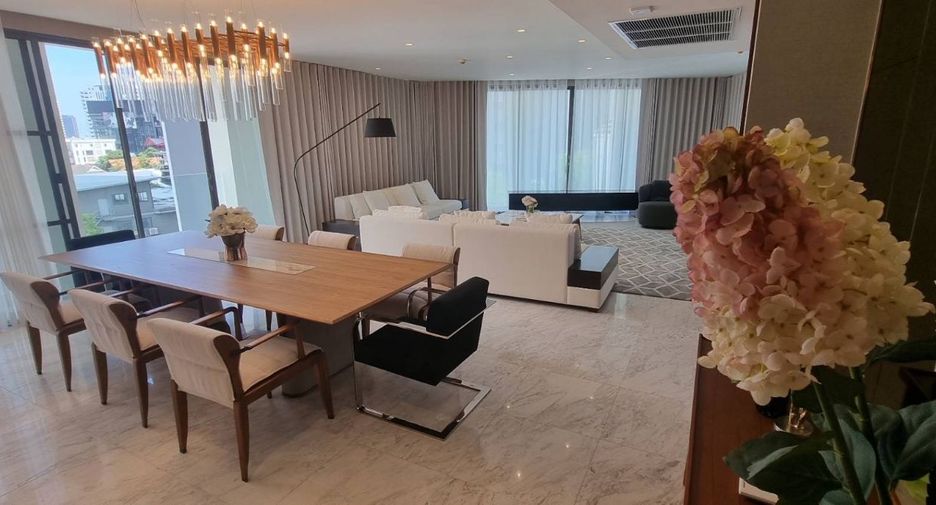 For rent 3 bedrooms condo in Watthana, Bangkok