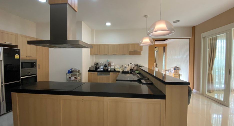 Haus zur Miete und zum Kauf mit 7 Zimmer in Bang Phli, Samut Prakan
