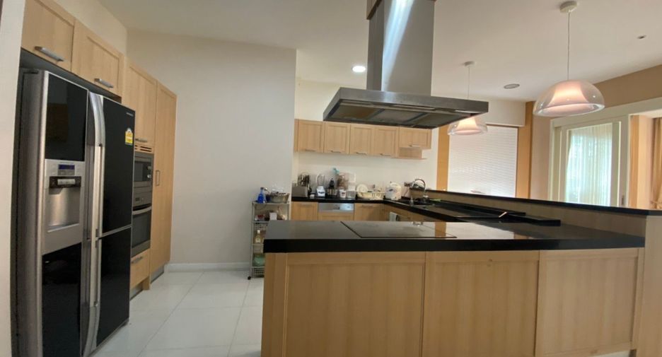 Haus zur Miete und zum Kauf mit 7 Zimmer in Bang Phli, Samut Prakan