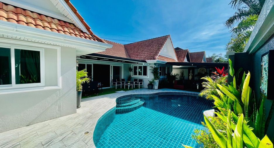 Villa en alquiler y en venta de 3 habitaciones en Bang Lamung, Chonburi