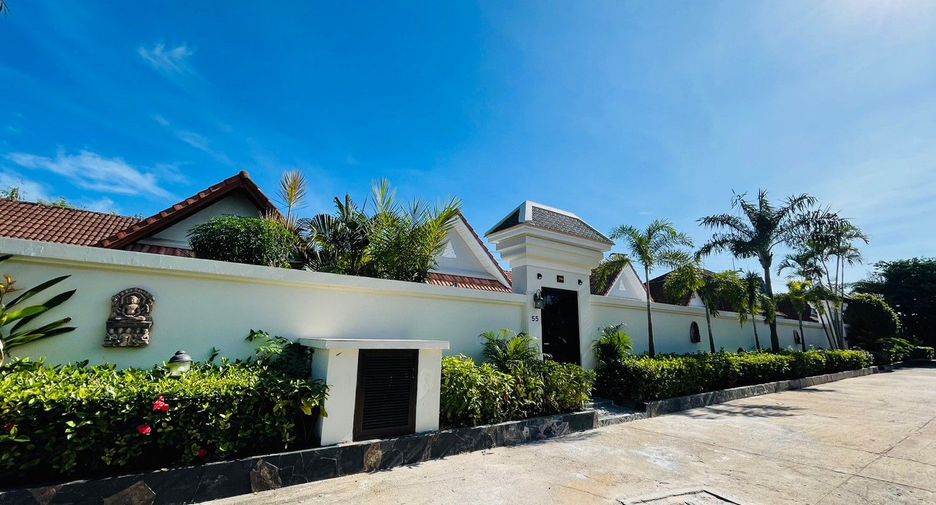 Villa en alquiler y en venta de 3 habitaciones en Bang Lamung, Chonburi