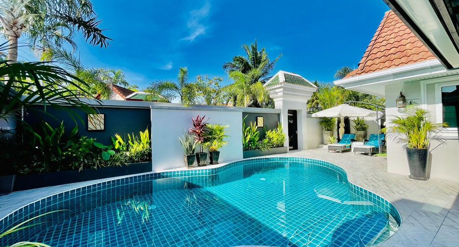 Villa en alquiler y en venta de 3 habitaciones en Bang Lamung, Chonburi