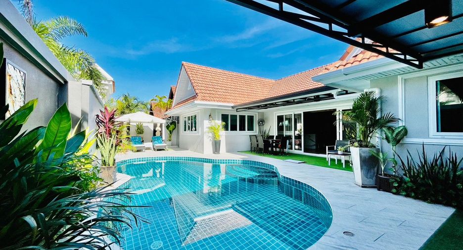 Villa en alquiler y en venta de 3 habitaciones en Bang Lamung, Chonburi