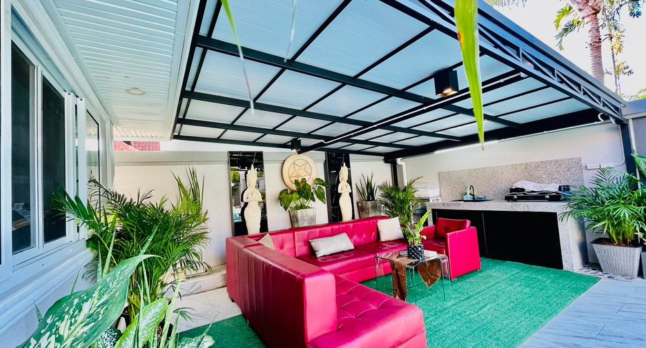 Villa en alquiler y en venta de 3 habitaciones en Bang Lamung, Chonburi